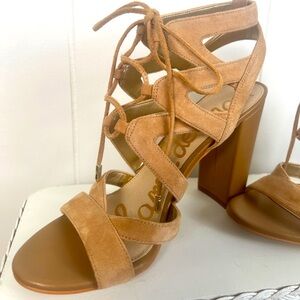 Sam Edelman Yardley heels beige suede lace up front NWT